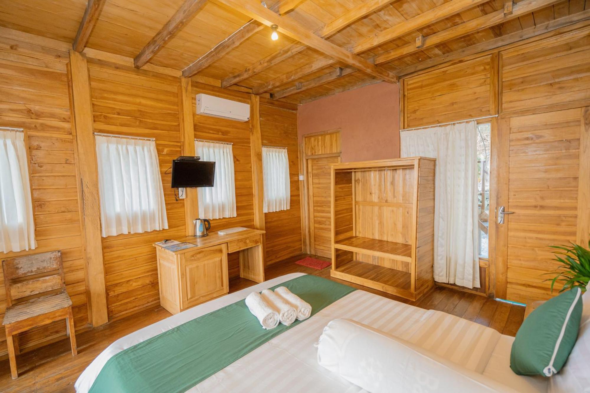 The Somayan Bungalows Batununggul Buitenkant foto